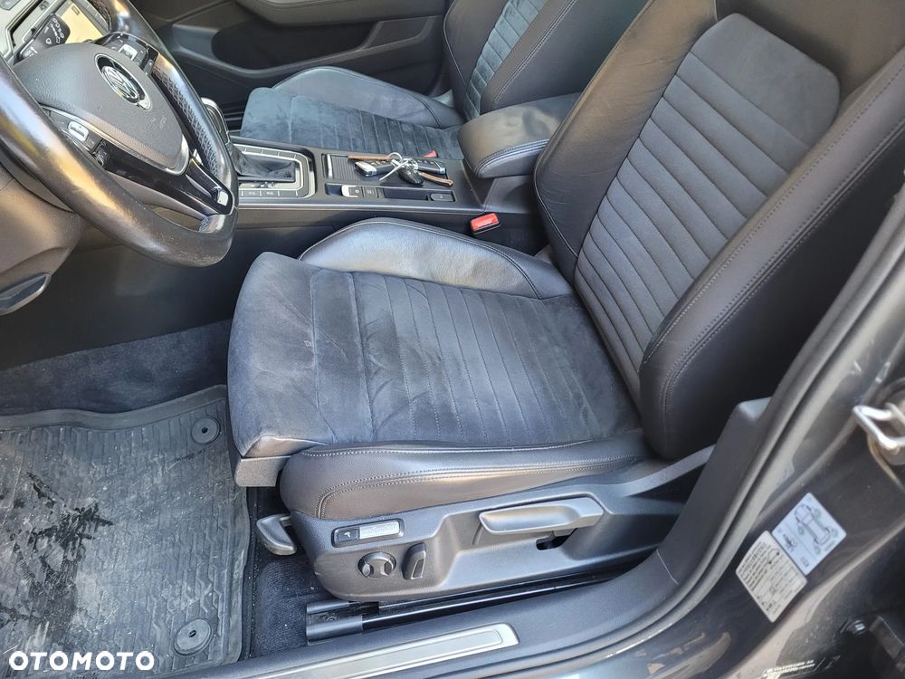 Volkswagen Passat Variant 2.0 TDI SCR DSG Comfortline - 32