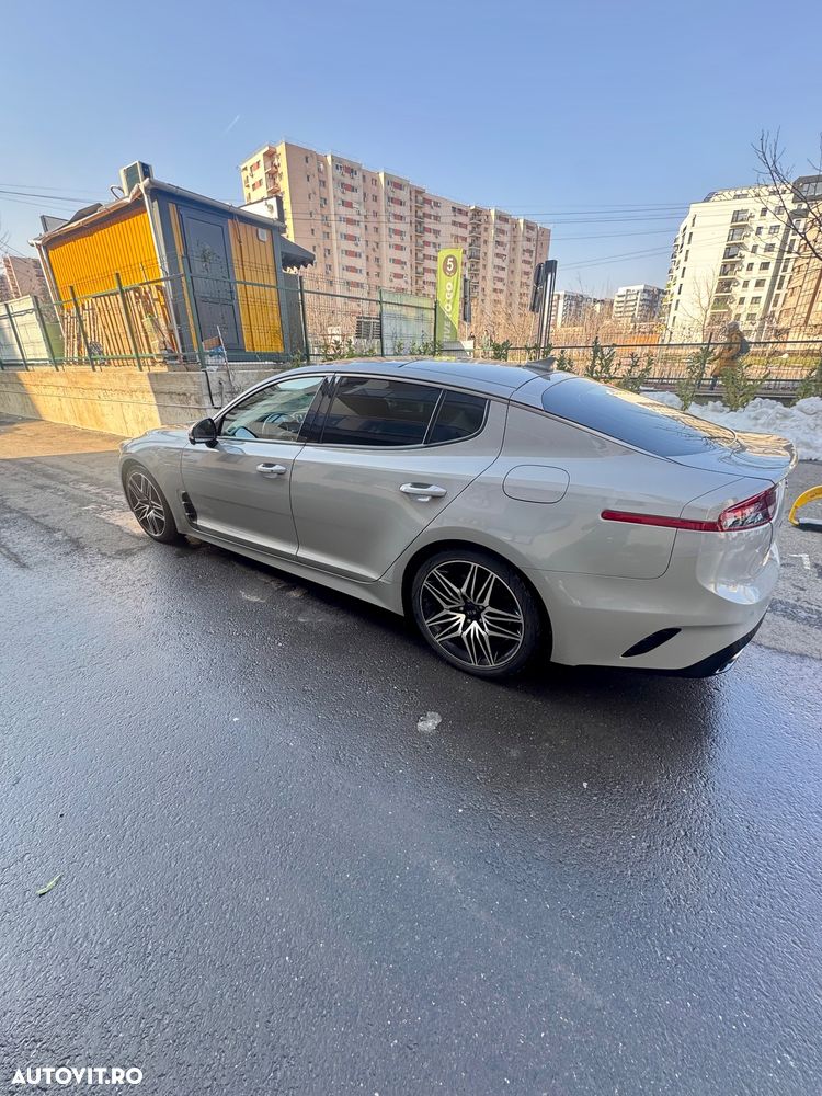 Kia Stinger - 5