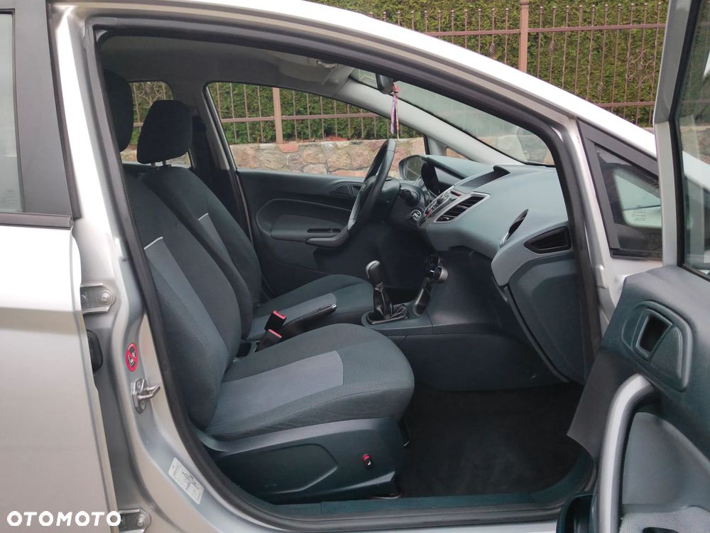 Ford Fiesta - 18