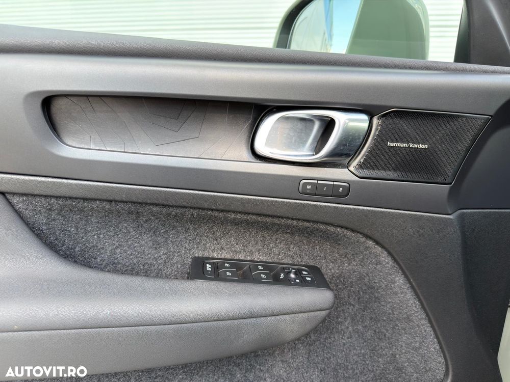 Volvo XC 40 T5 Recharge DKG Ultimate Dark - 11