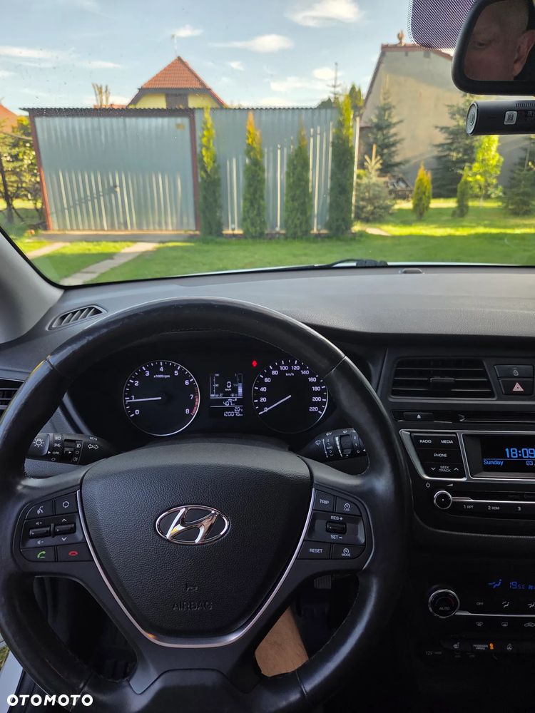 Hyundai i20 1.2 Intro Edition - 25