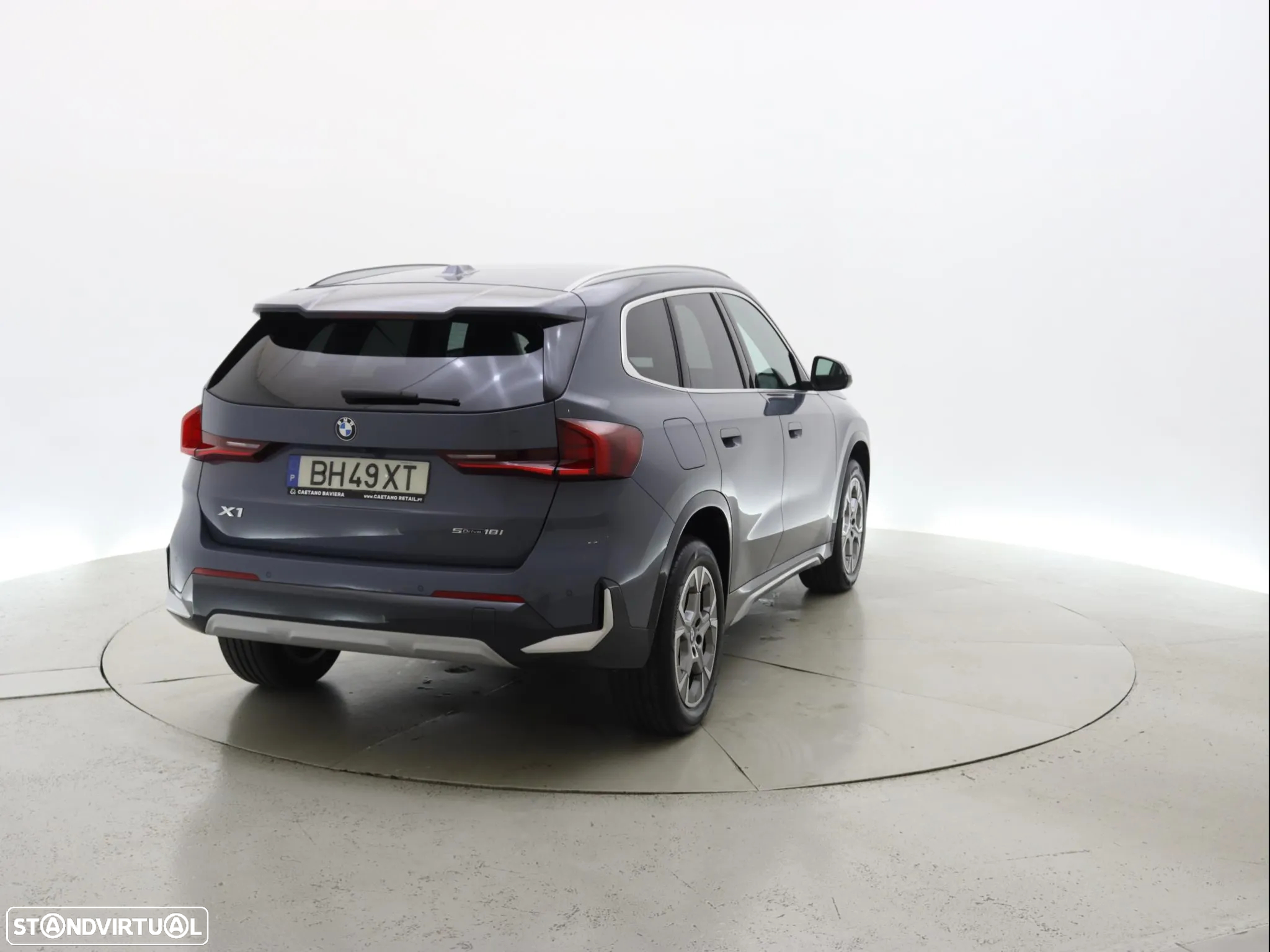 BMW X1 sDrive18i xLine - 8