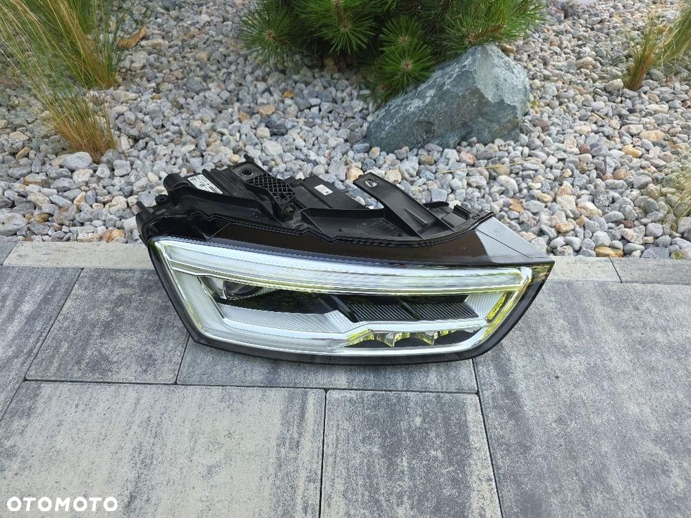 AUDI Q3 RSQ3 8U0 LIFT Lampa prawa przód Full Led Dynamic 8U0941034 - 2