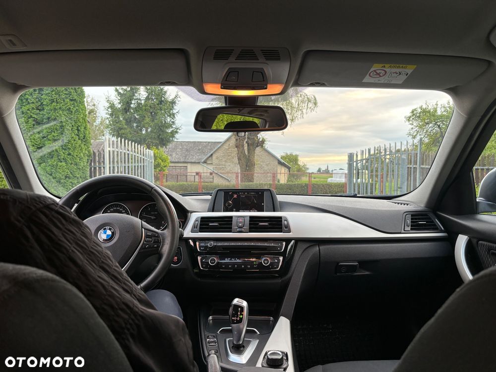 BMW Seria 3 318d - 10