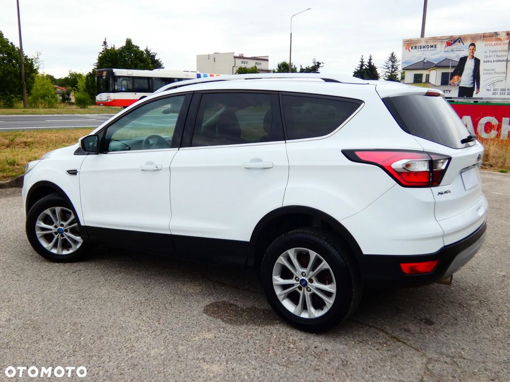 Ford Kuga 2.0 TDCi FWD Titanium Plus - 3