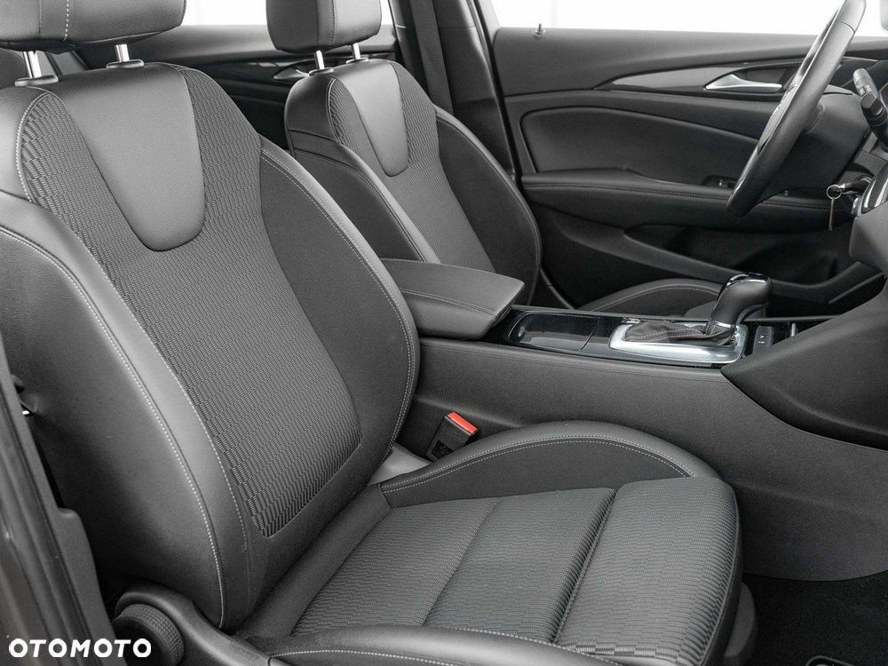 Opel Insignia 2.0 CDTI Elegance S&S - 32