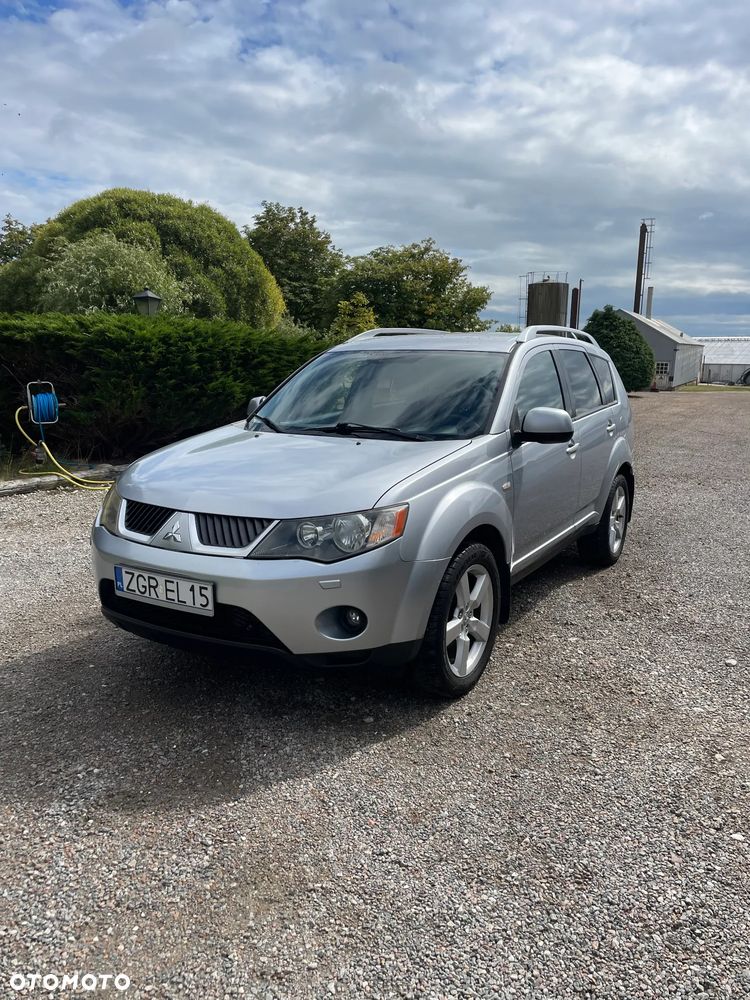 Mitsubishi Outlander 2.0 DI-D 4WD Instyle - 1