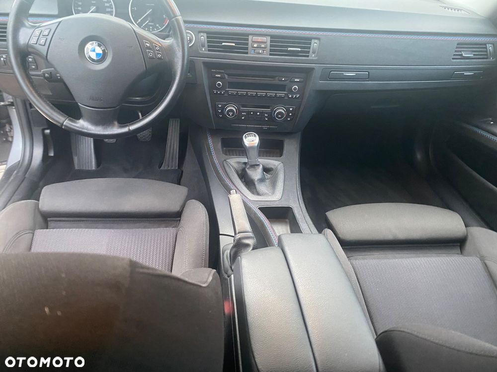 BMW Seria 3 318d Sport Line - 17