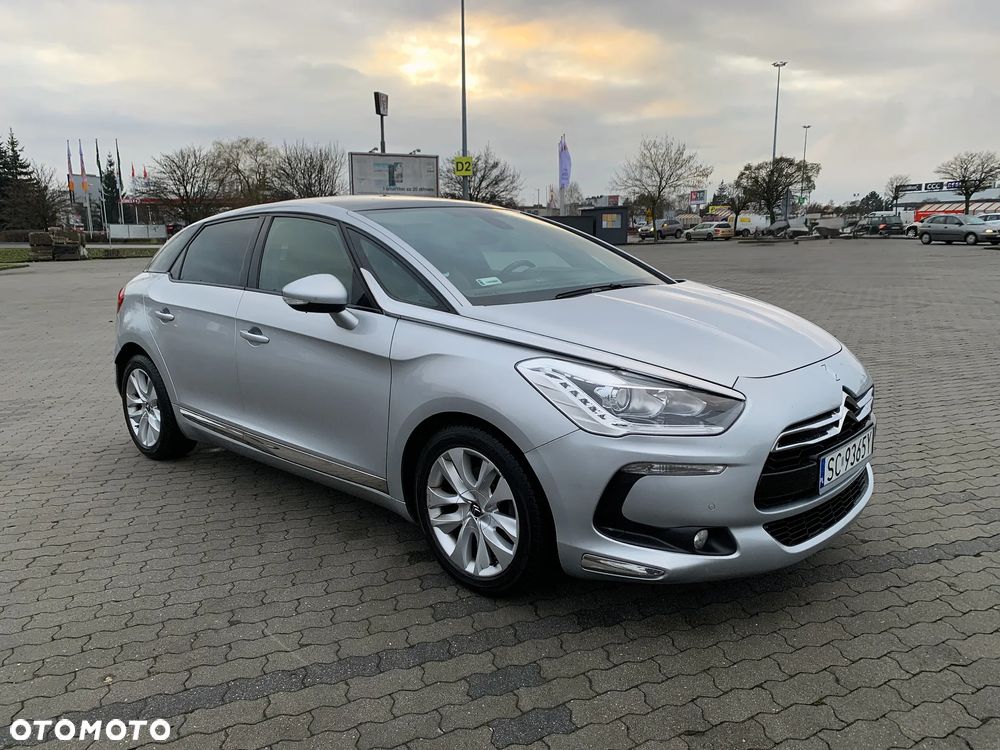 Citroën DS5 e-HDi 110 EGS6 SoChic - 14