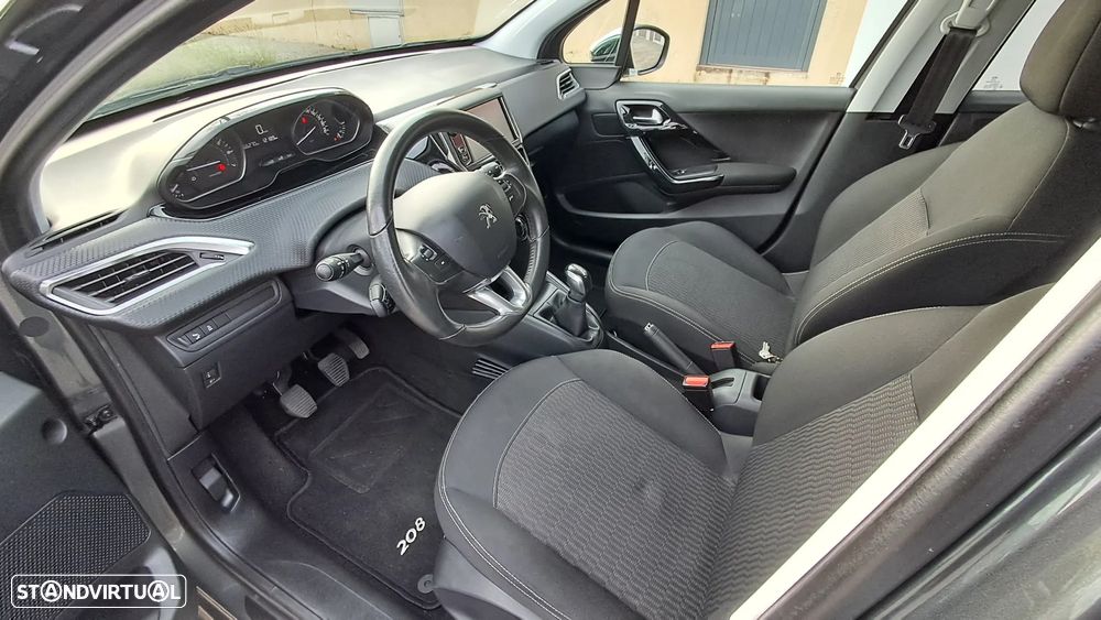 Peugeot 208 1.2 PureTech Style - 8
