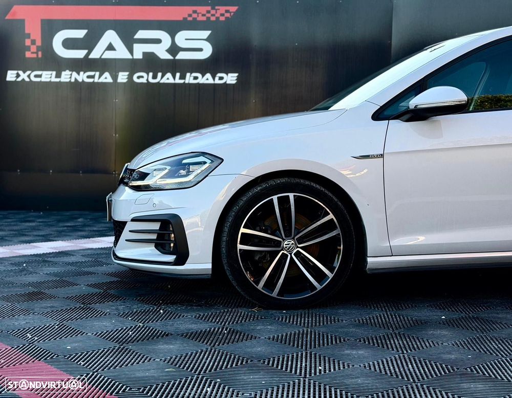 VW Golf 2.0 TDI GTD DSG - 24