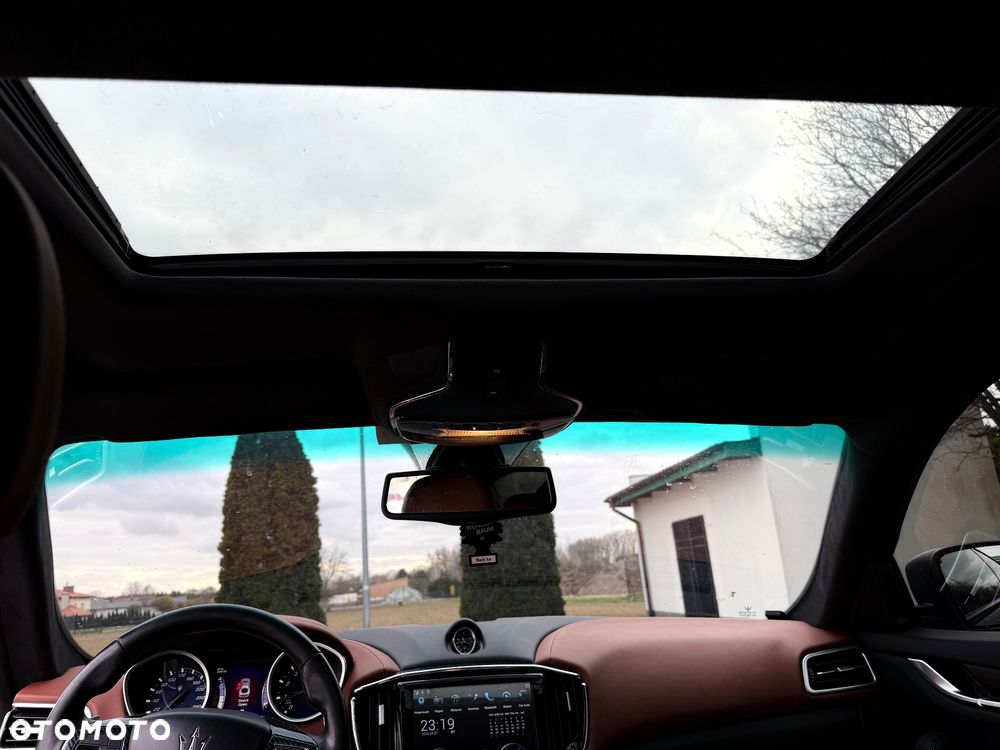 Maserati Ghibli S - 14