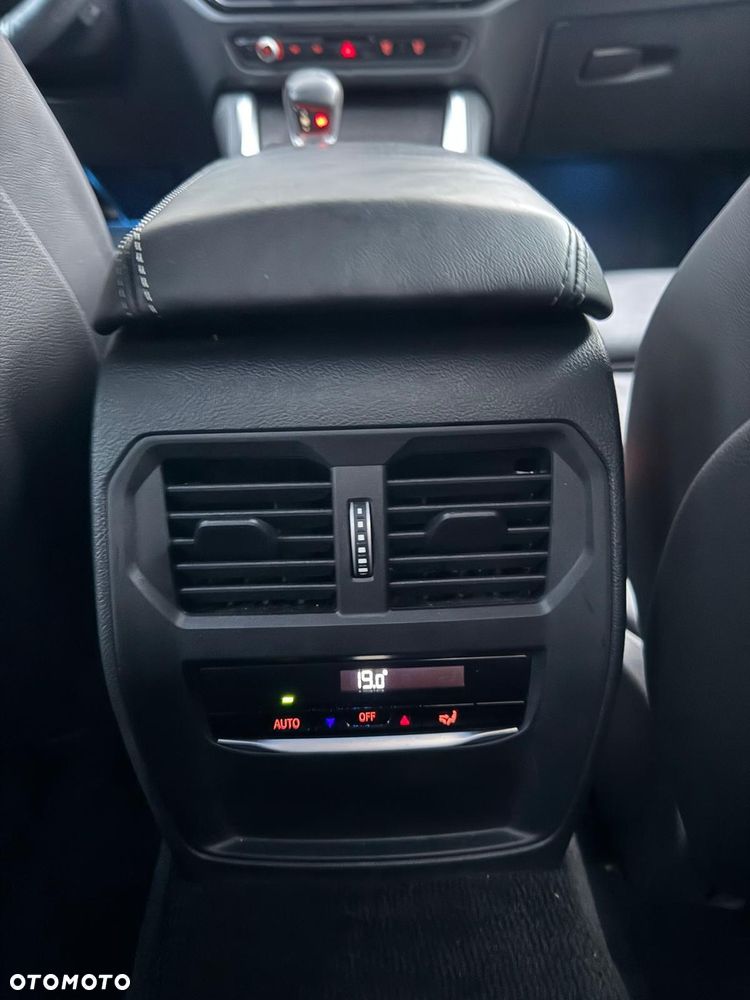 BMW M4 Competition M xDrive sport - 24