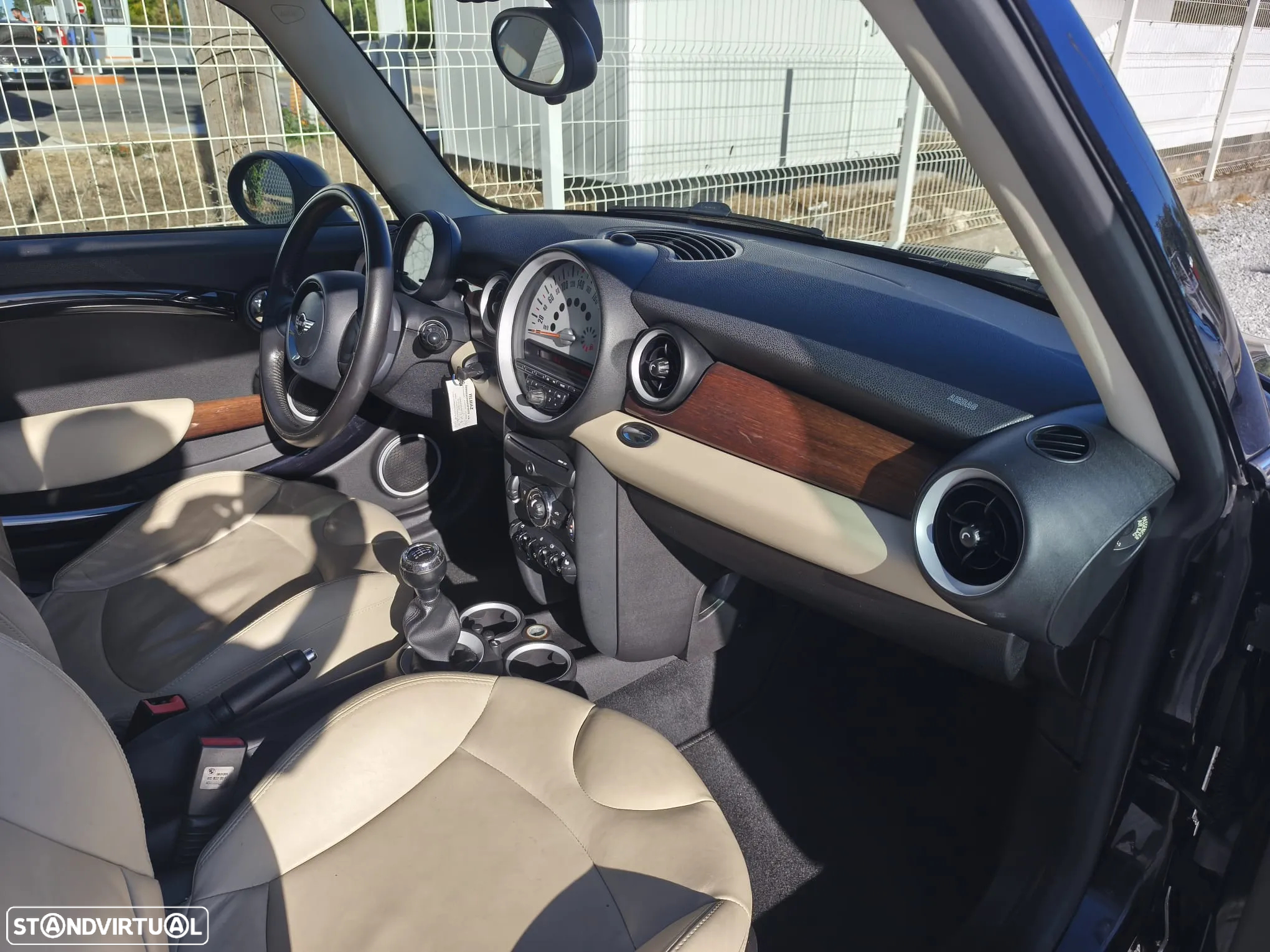 MINI 3 Portas One 1.6 - 11