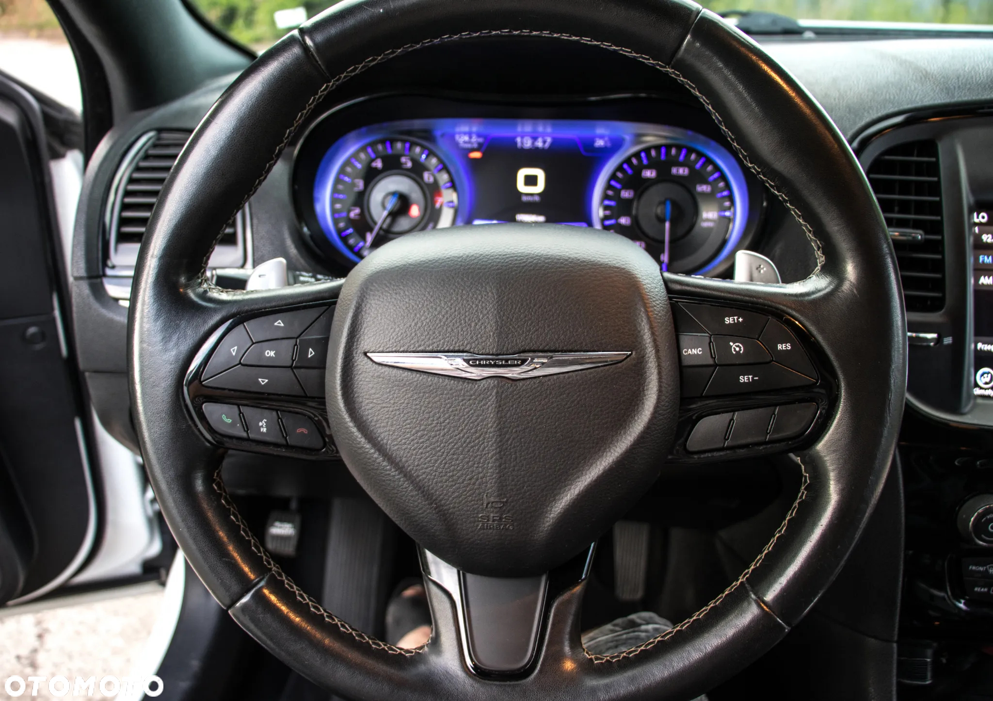 Chrysler 300s - 27