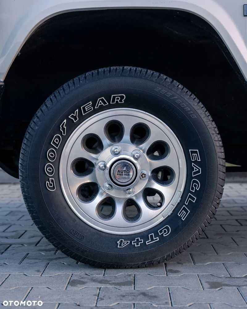 Mitsubishi Pajero - 4