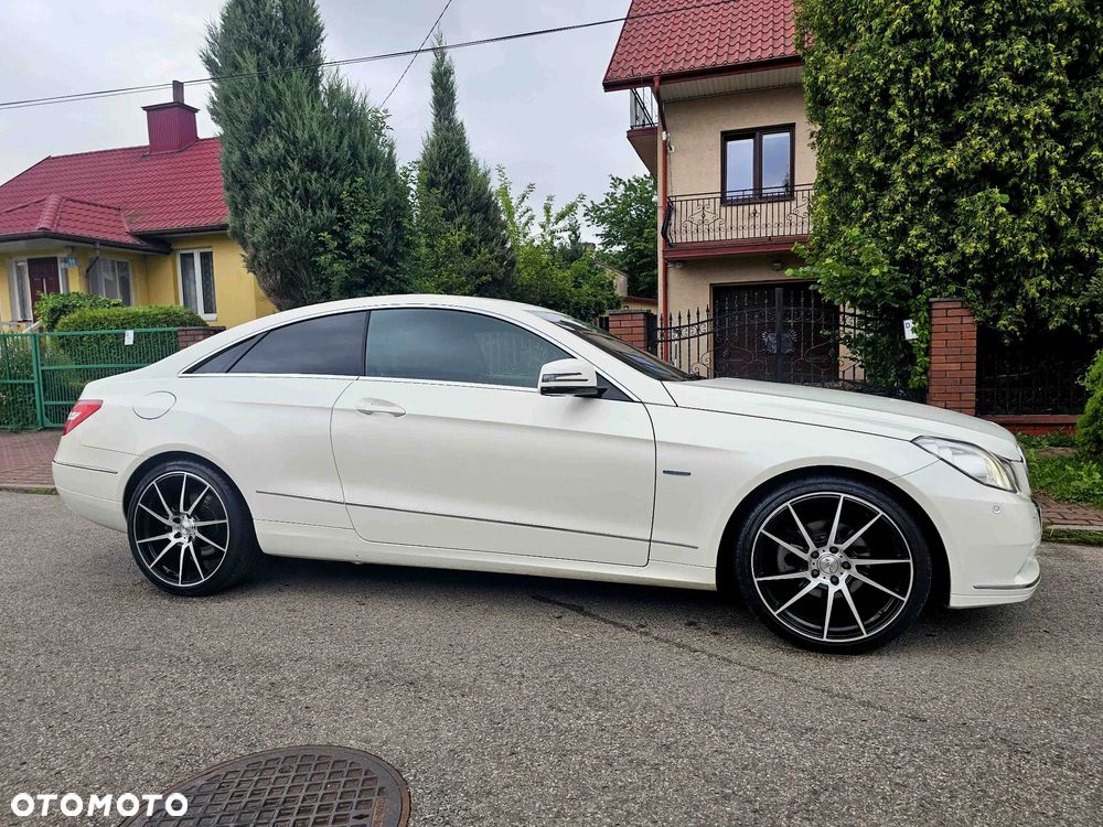 Mercedes-Benz Klasa E 250 BlueEFFICIENCY 7G-TRONIC Avantgarde - 5