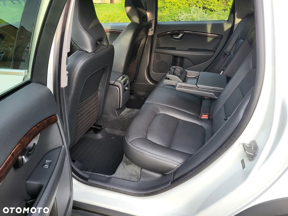 Volvo XC 70 - 7