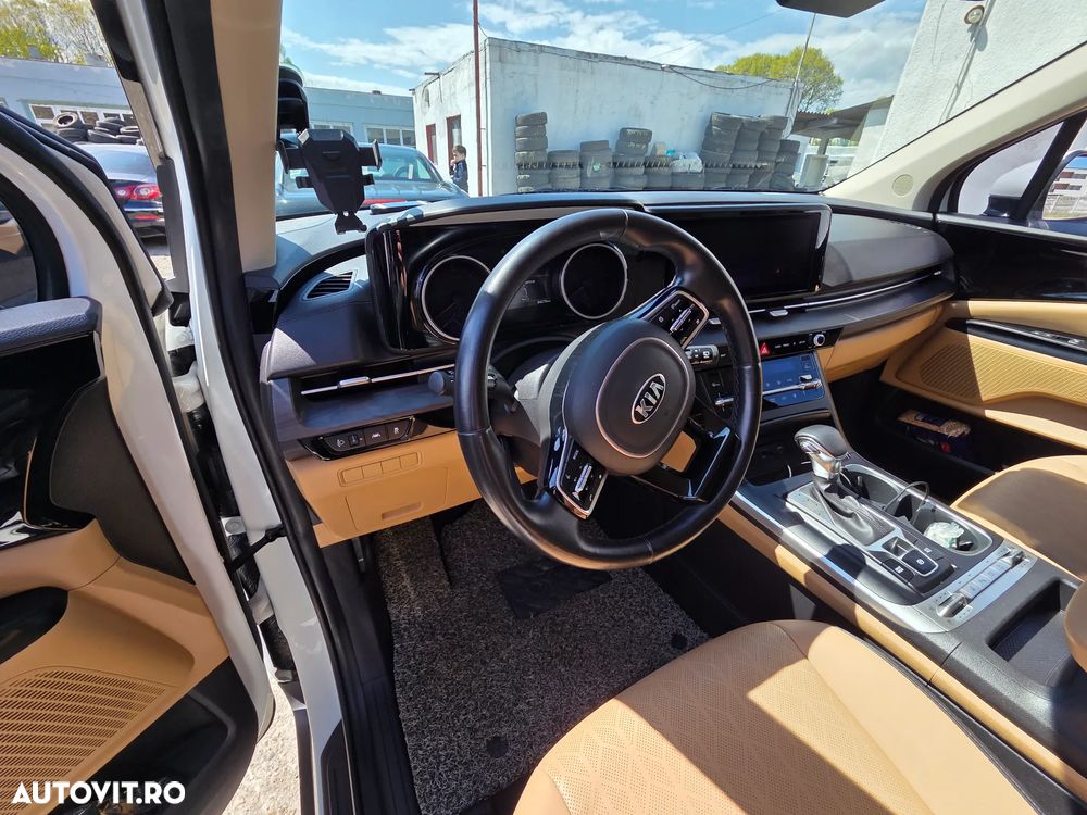 Kia Carnival - 15