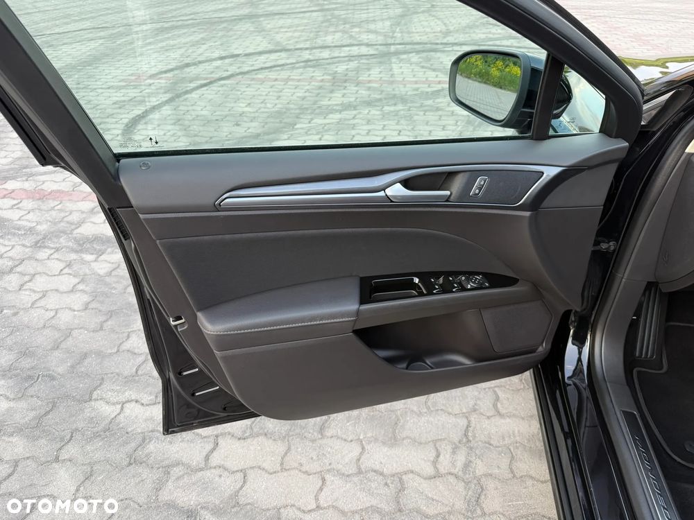 Ford Mondeo - 18