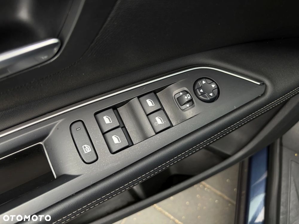 Peugeot 5008 1.6 PureTech Allure S&S EAT8 - 32