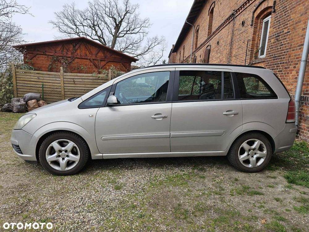 Opel Zafira 1.9 CDTI Cosmo - 4