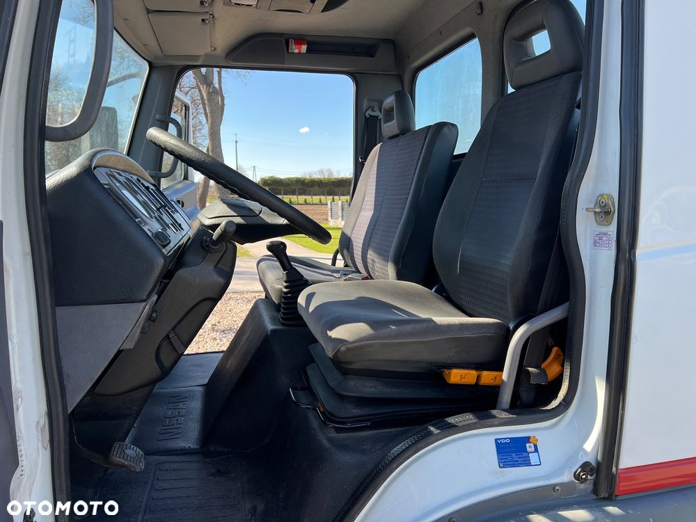 Nissan Atleon 80.140 - 33