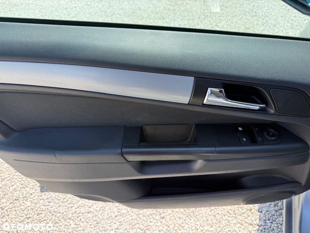Opel Zafira 1.6 - 18