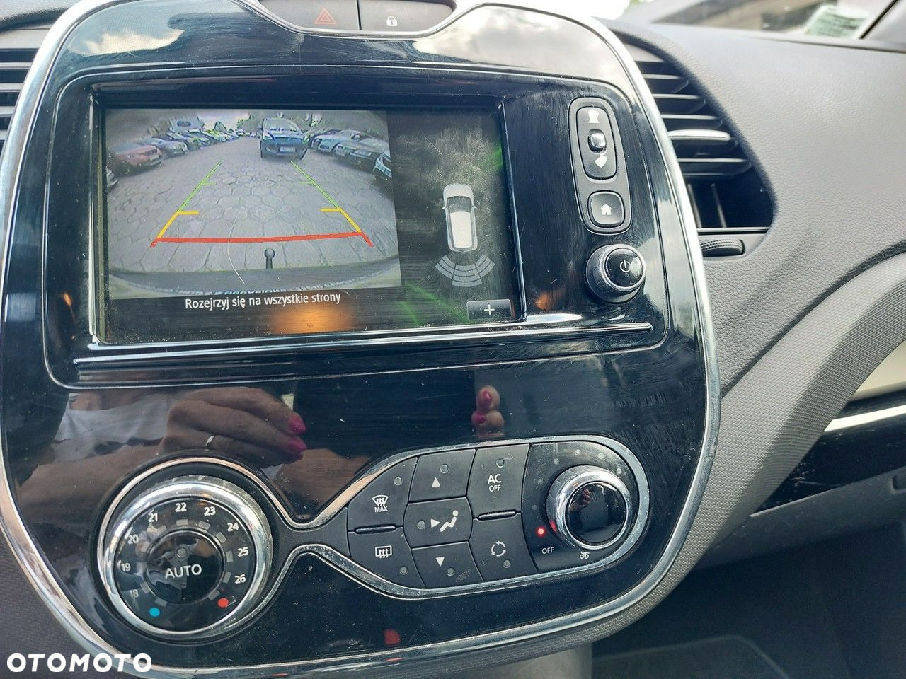 Renault Captur - 23