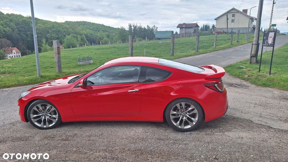 Hyundai Genesis Coupe - 22