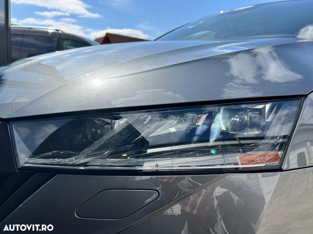 Skoda Octavia 2.0 TSI DSG RS - 25