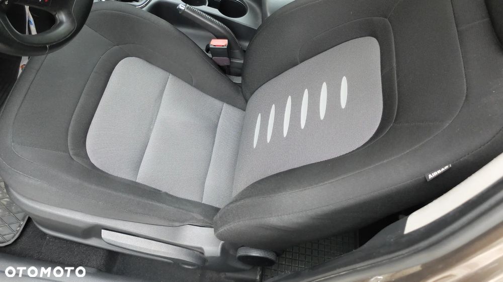 Kia Ceed Cee'd 1.6 GDI L - 21