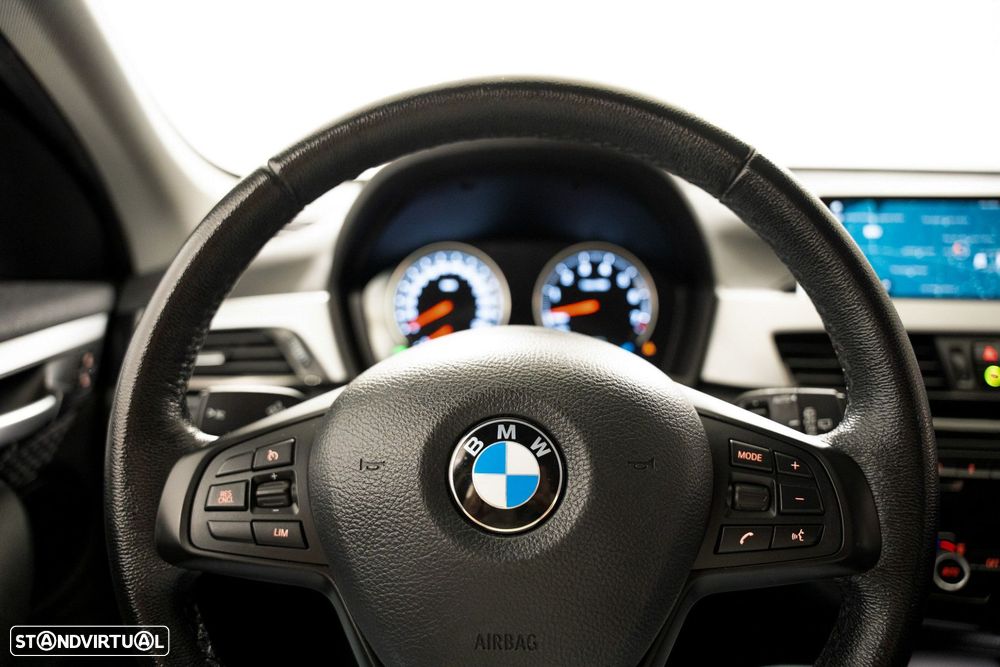 BMW X1 25 e xDrive Corporate Edition - 9