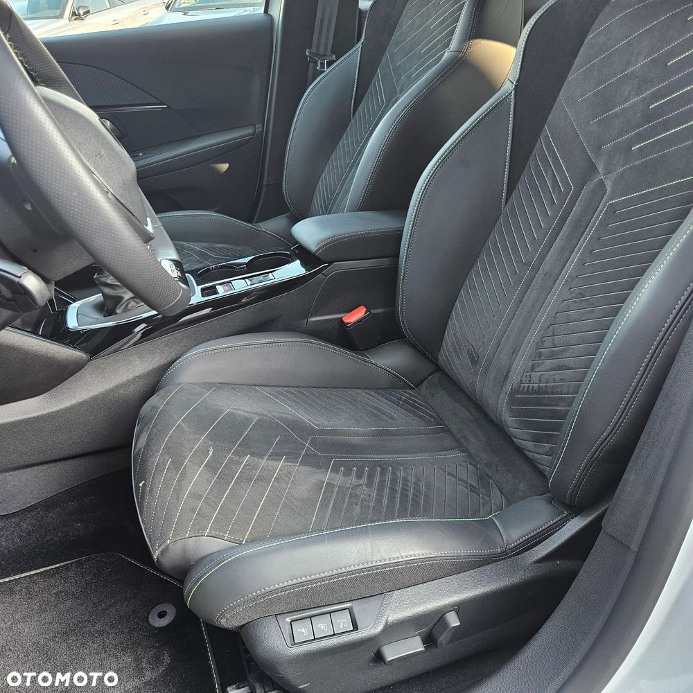 Peugeot 208 1.2 PureTech GT S&S - 16