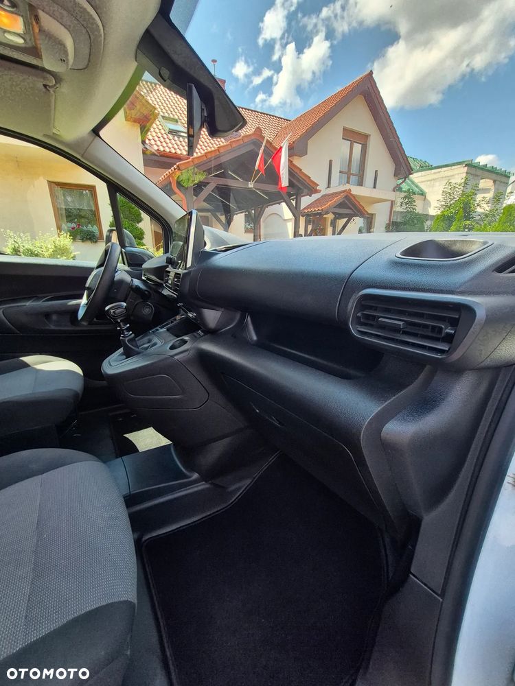 Peugeot Partner  1,5 Diesel 130 KM, Full Bogata Wersja, Faktura 23% - 18