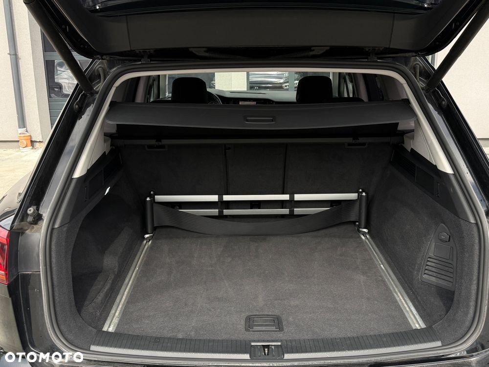 Volkswagen Touareg 3.0 V6 TDI SCR 4Mot - 37