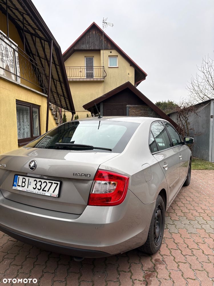 Skoda RAPID 1.6 TDI DPF Ambition - 11