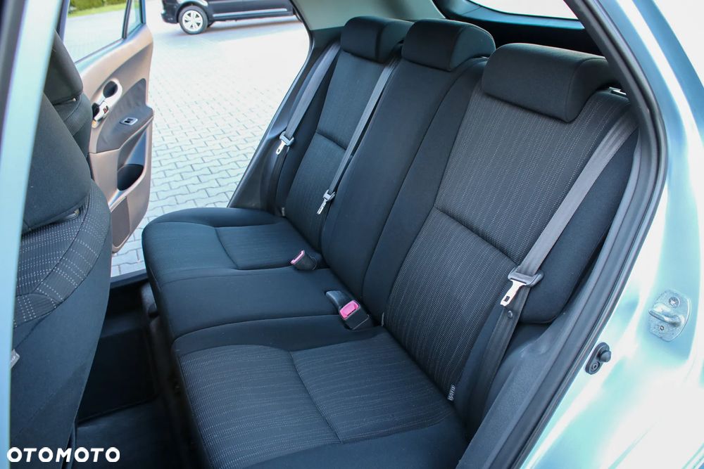 Toyota Auris 1.6 VVT-i Sol - 28