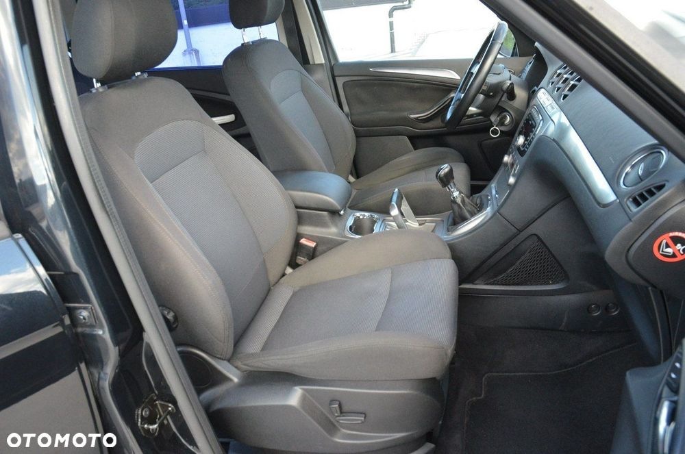 Ford S-Max - 29