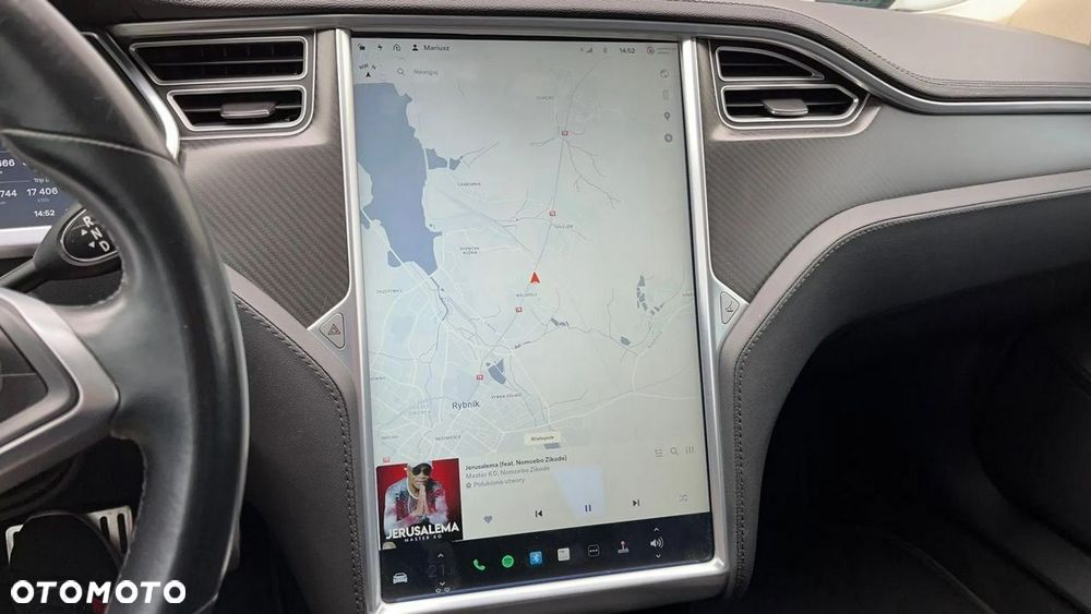 Tesla Model S D - 24