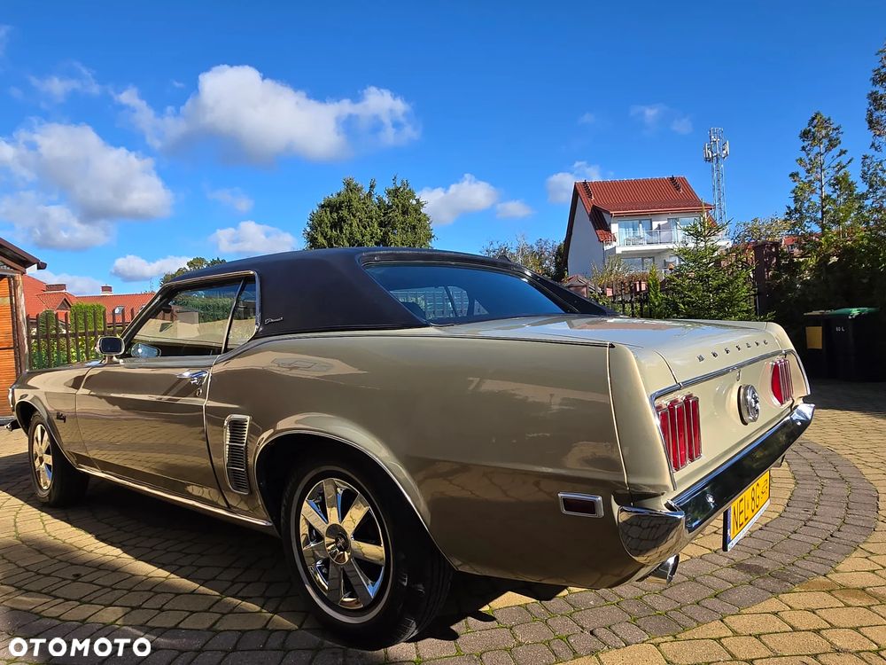 Ford Mustang - 2