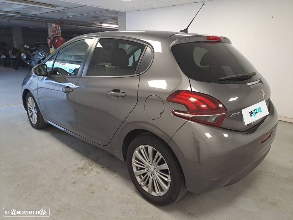 Peugeot 208 1.2 PureTech Signature - 5