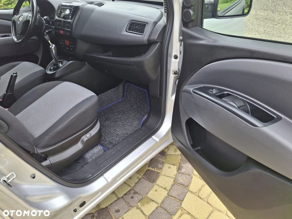 Fiat Doblo 1.6 16V Multijet Start&Stopp Dualogic Emotion Family - 14