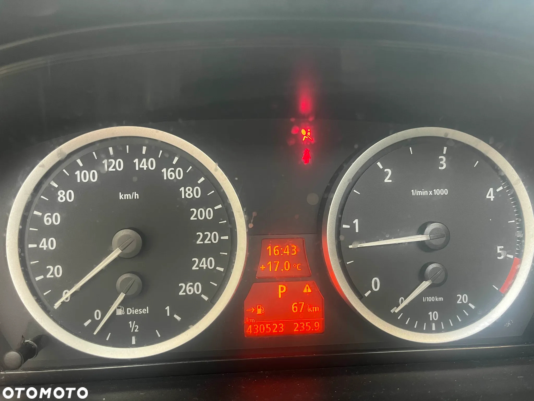 BMW Seria 5 525d - 23
