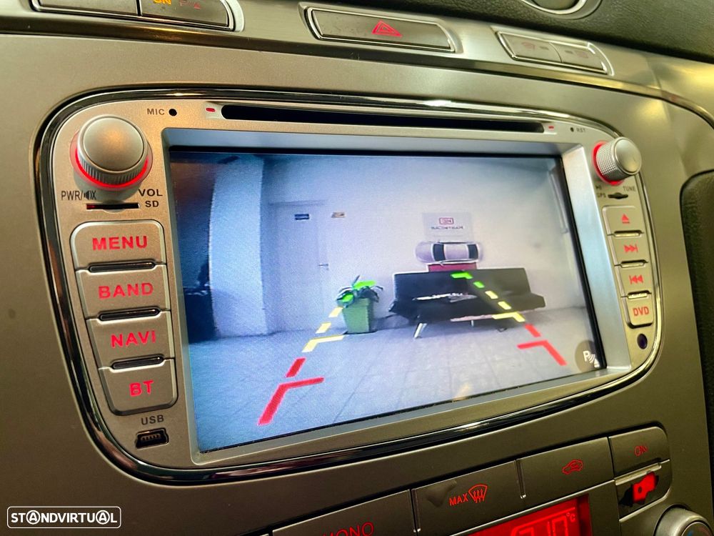 Ford S-Max 2.0 TDCi Titanium 7L - 23