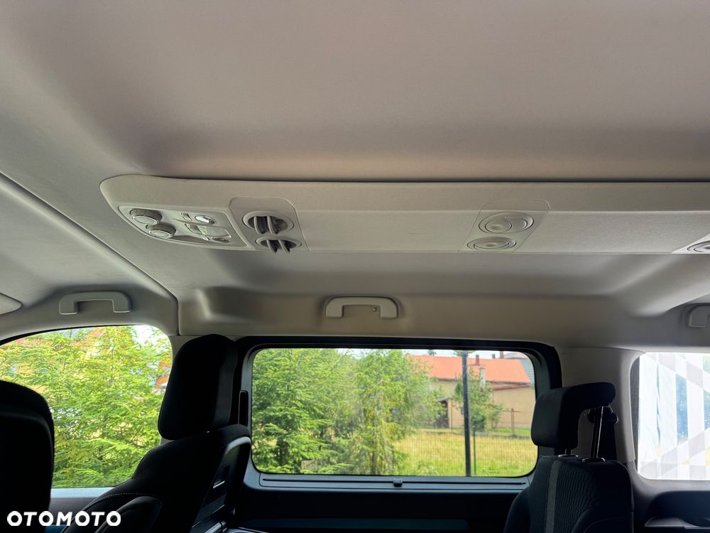 Peugeot Traveller 2.0 BlueHDi Compact Active - 19