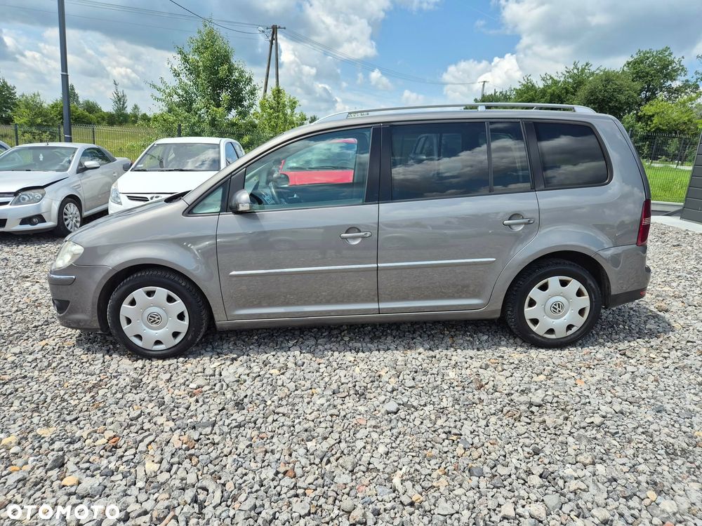 Volkswagen Touran 2.0 TDI DPF Highline DSG - 4