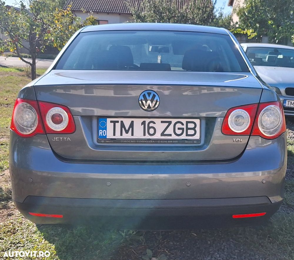 Volkswagen Jetta 1.6 TDI DPF Trendline - 4