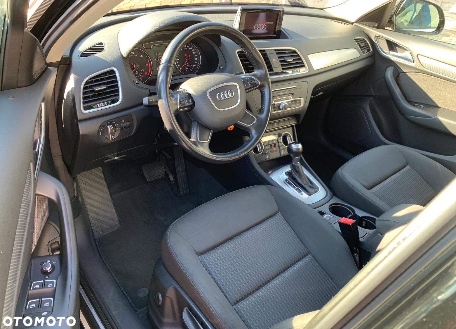 Audi Q3 2.0 TDI S tronic design - 6
