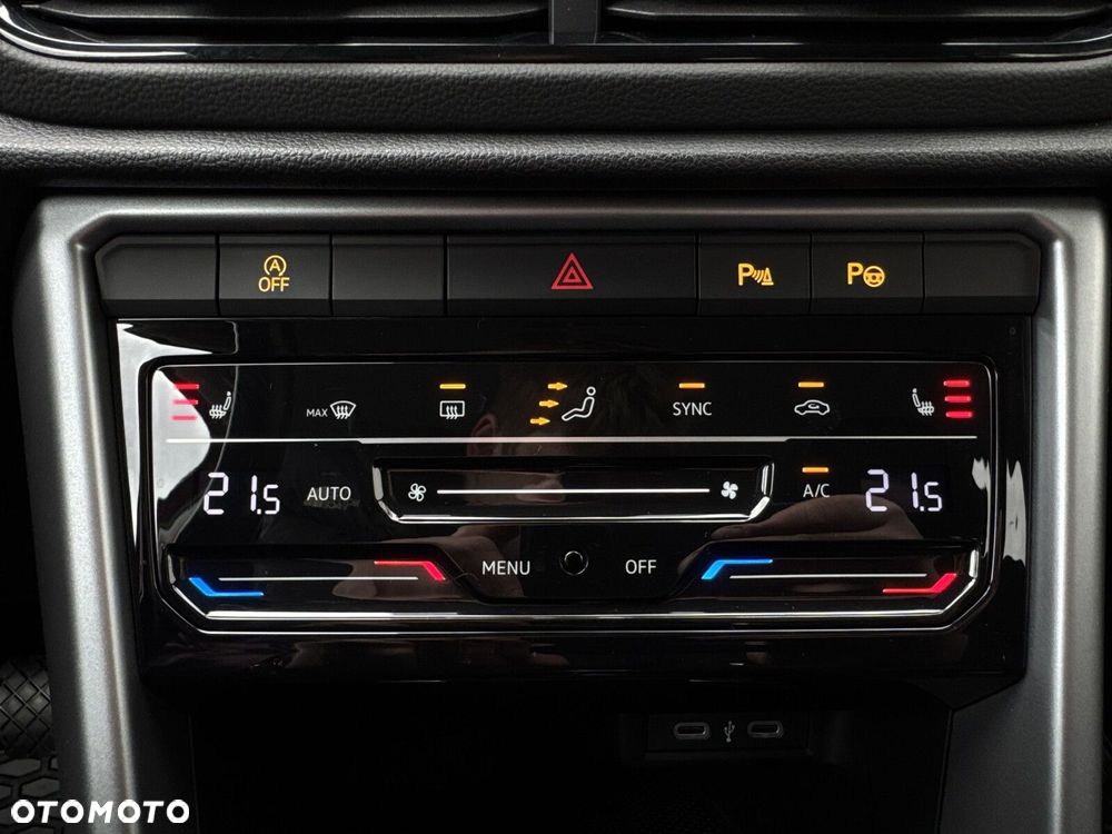 Volkswagen T-Roc - 22